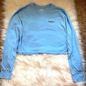 Hollister cropped blue T-shirt